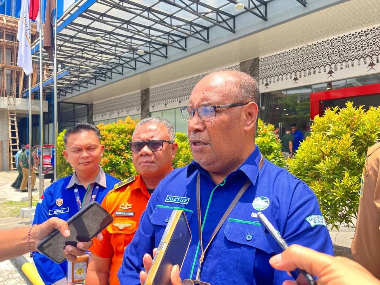 Kepala Balai Besar Meteorologi, Klimatologi, dan Geofisika (BBMKG) Wilayah V Jayapura, Yustus Rumakiek