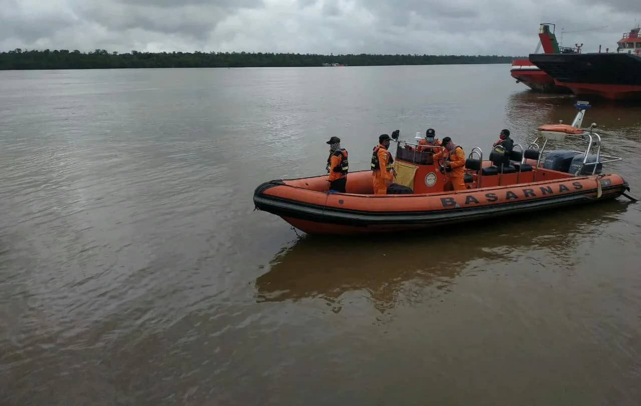 Perahu tenggelam