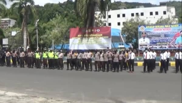 Anggota Polresta Jayapura saat apel gabungan