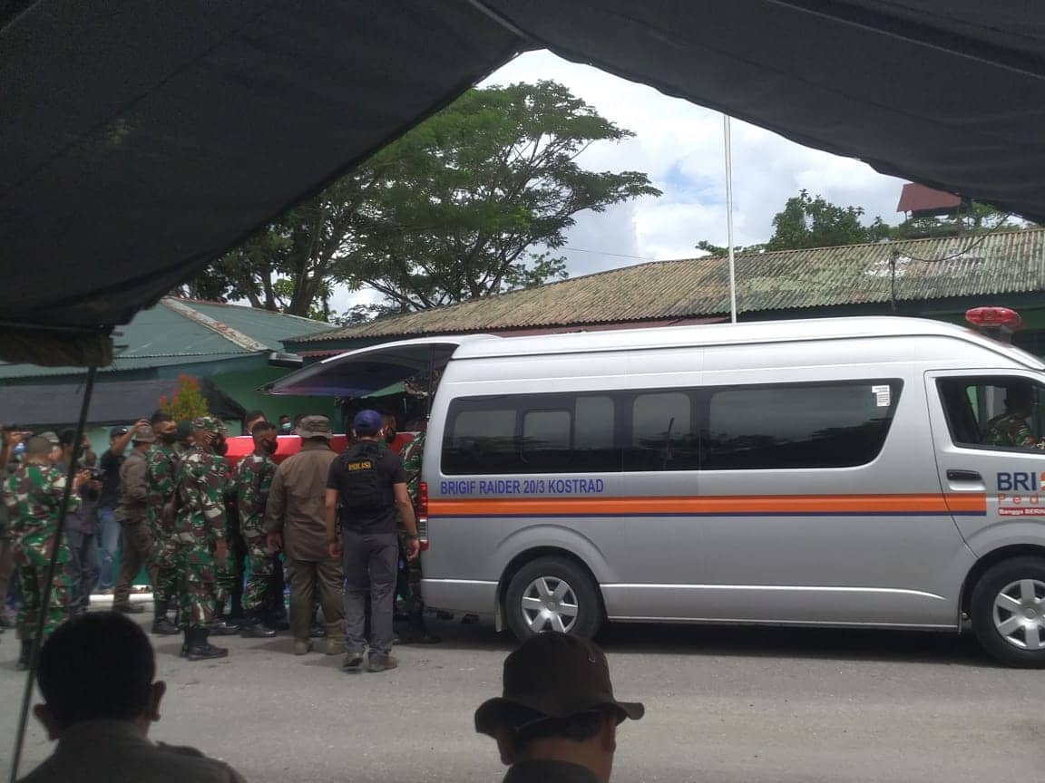 Jenazah saat tiba di Timika