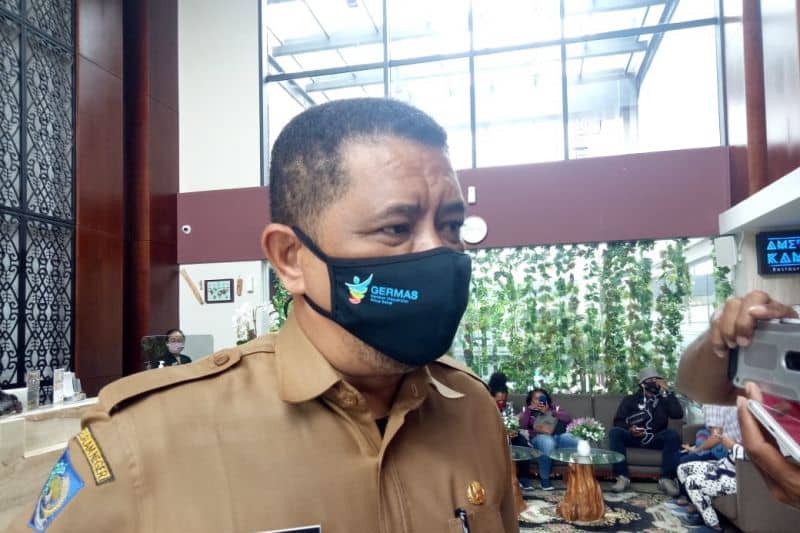 Kepala Dinas Kesehatan Kabupaten Mimika Reynold Ubra