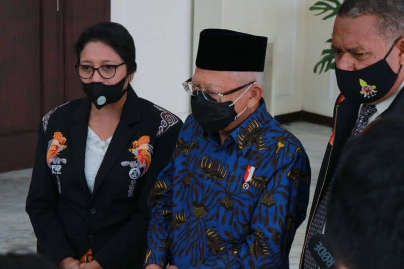 Wakil Presiden, Ma'ruf Amin seusai menerima audiensi perwakilan gereja se-Tanah Papua yang tergabung dalam Persekutuan Gereja-Gereja Papua dan Papua Barat di Jakarta, Rabu (20/4/2022)