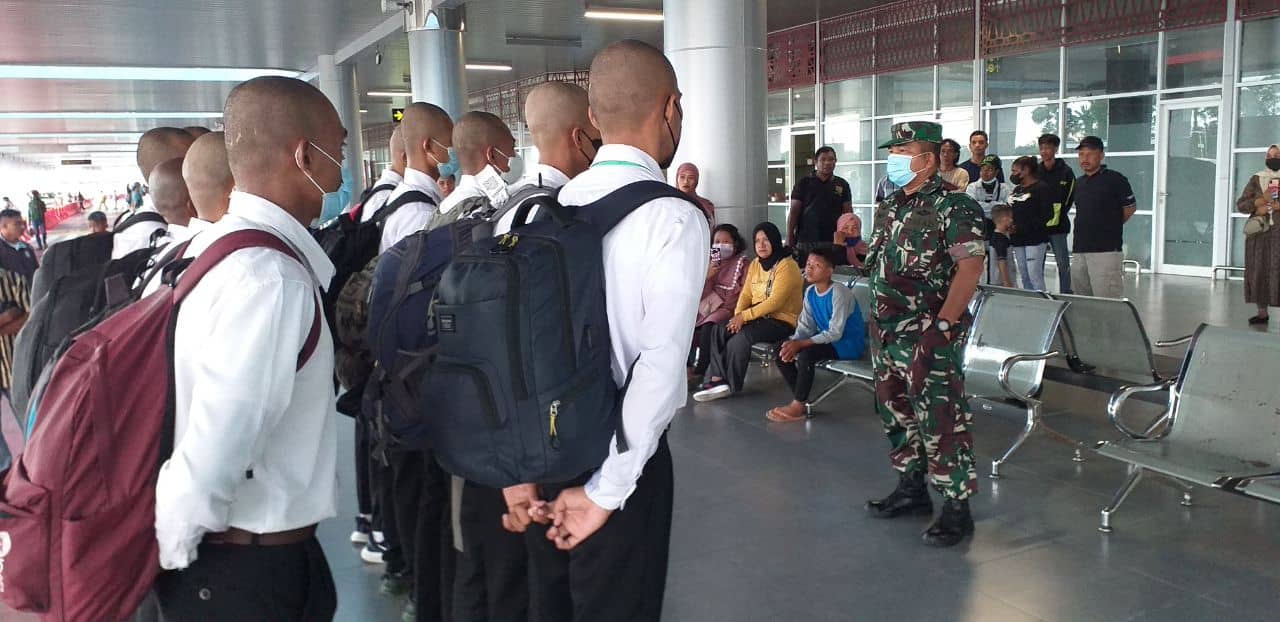 Pelepasan casis di Bandara Mozes Kilangin Timika