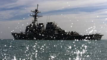 Kapal AS Mulai Operasi Bersihkan Ranjau di Selat Hormuz, Iran Bantah