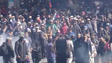 Ketegangan di Bolivia Meningkat, Ratusan Demonstran Tuntut Presiden Mundur
