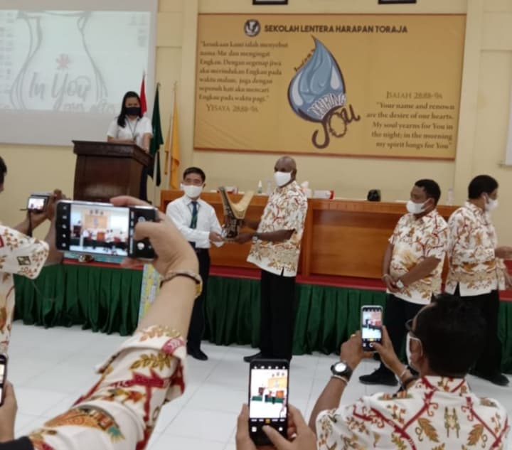 Ilustrasi berita MIMIKA: Para Kepsek Mimika Wisata ke Toraja Utara Pasca Pencairan BOS, Kejaksaan Timika : Kami akan Cek !