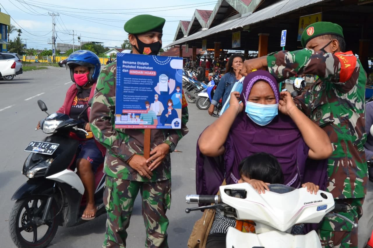 Ilustrasi berita MIMIKA: Personil TNI "Gerebek" Kampung Nayaro untuk Beri Bantuan dan Pengobatan Massal