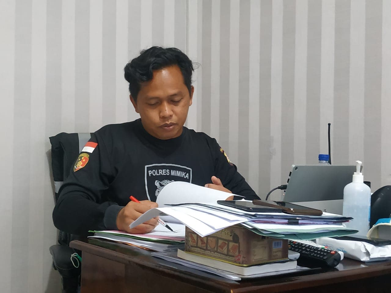 Ilustrasi berita MIMIKA: HP Milik Pemeran Video Mesum ASN Bidan dan Karyawan di Timika Disita Polisi, Isinya Sulit Dipercaya !!!