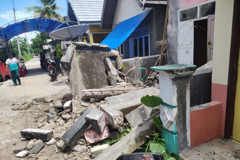 Ilustrasi berita PAPUA: BNPB Laporkan 230 Rumah Rusak Berat Pascagempa di Laut Flores