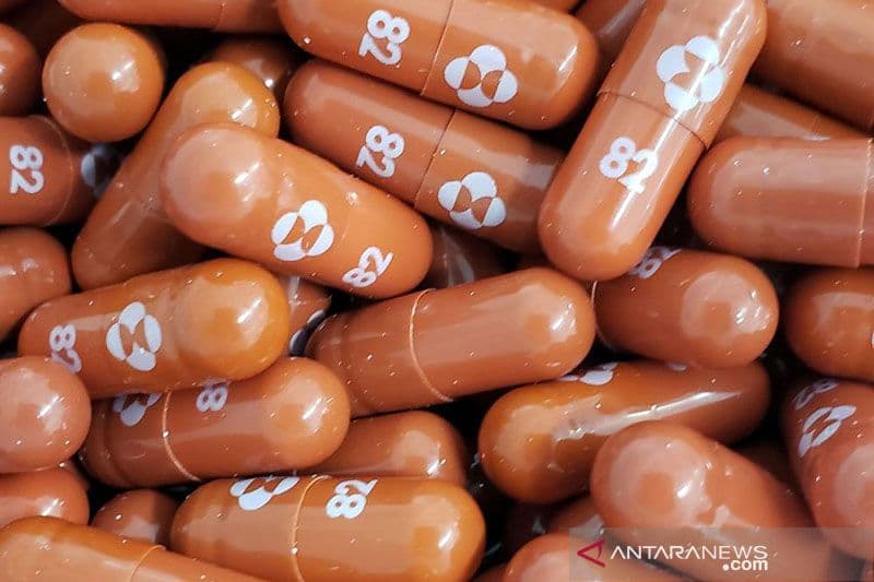 Ilustrasi berita BERITA UTAMA: China Keluarkan Izin Edar Obat COVID-19 di Tengah Wabah Omicron