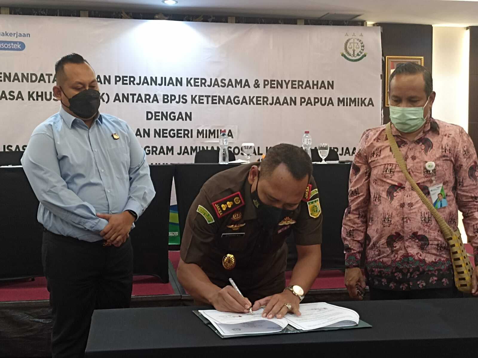 Ilustrasi berita MIMIKA: 17 Perusahaan di Timika Nunggak Iuran Jamsostek Rp 2,2 Miliar, Tingkatkan Kepatuhan, BPJS Serahkan SKK Kepada Dua Kejaksaan