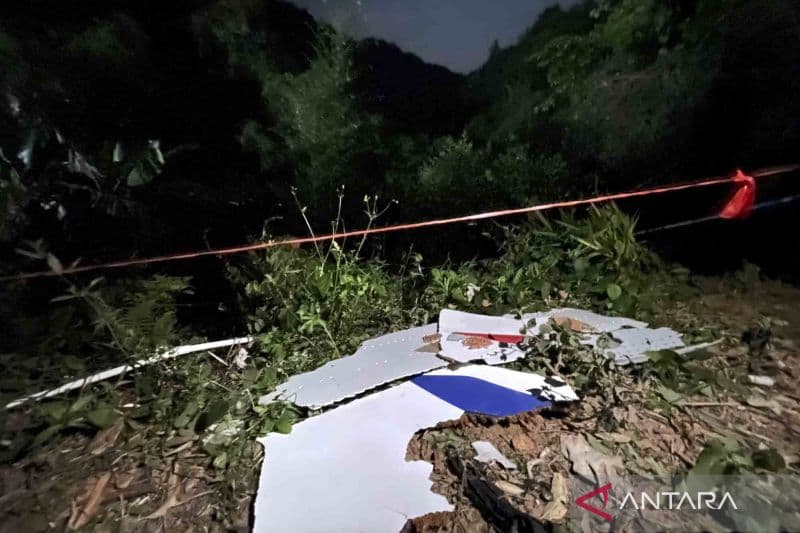 Ilustrasi berita BERITA UTAMA: Tak Ada Korban China Eastern Selamat, Otoritas Sebut Janggal