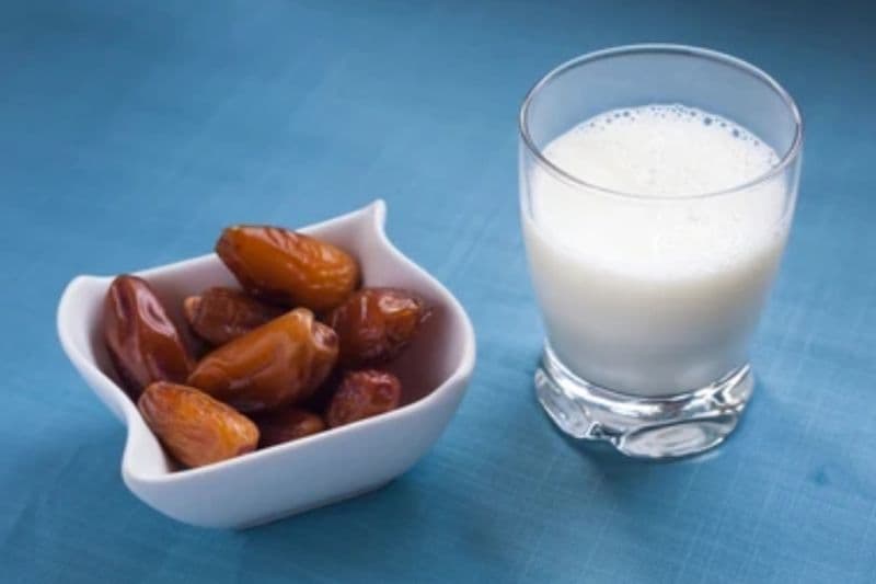 Ilustrasi berita LIFESTYLE: Ahli gizi: Susu Kurma Bisa Jadi Pilihan Menu Takjil Saat Berbuka Puasa