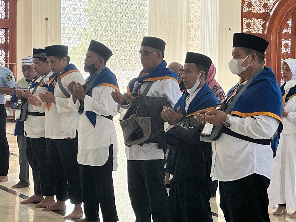 Ilustrasi berita PAPUA: 25 Jamaah Calon Haji Kabupaten Jayapura Gelar Doa Bersama, Hari Ini Diberangkatkan ke Embarkasi Makassar