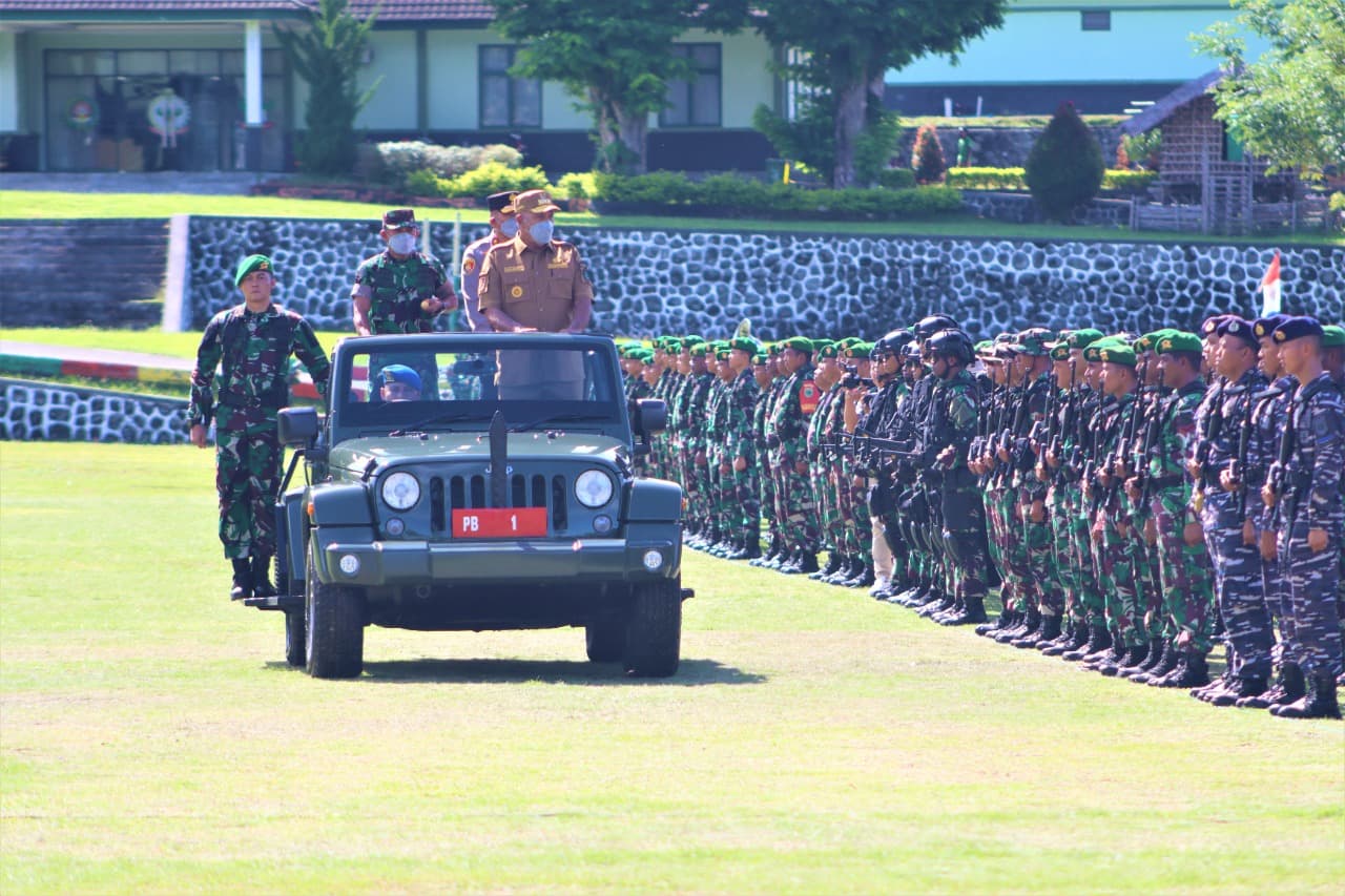 Ilustrasi berita PAPUA: Pangdam XVIII/Kasuari : Sampai Ke Lubang Tikuspun Prajurit TNI-Polri Ada Untuk Bangsa Dan Negara