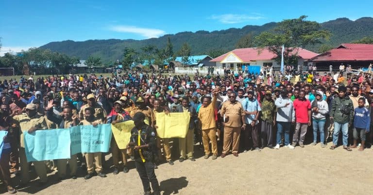 Ilustrasi berita PAPUA: Ribuan Massa Demo Tuntut Presiden Jokowi Tinjau Ulang Pegunungan Bintang Masuk Provinsi Papua Pegunungan
