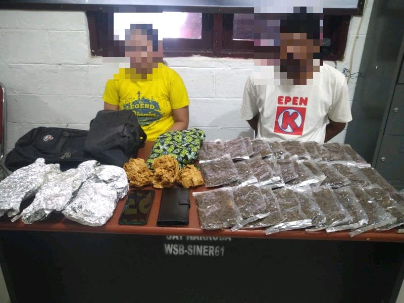 Ilustrasi berita MIMIKA: Penumpang Pesawat Jayapura Tujuan Timika Ditangkap Polisi, Suami yang Menunggu di Bandara Ikut Dibekuk