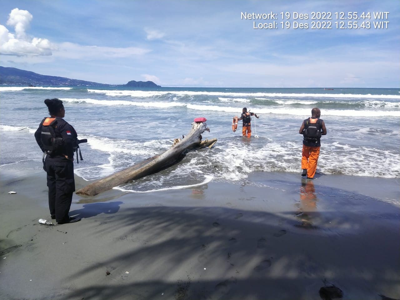 Ilustrasi berita PAPUA: Pengunjung Pantai Wisata Rembulan Holtekam Tenggelam Saat Berenang, SAR Jayapura Terjunkan Tim Rescue