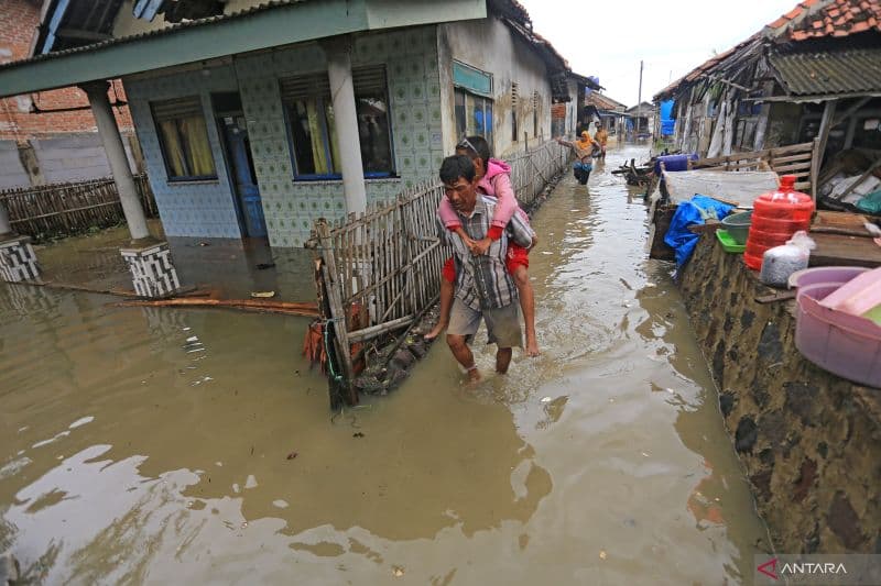 Ilustrasi berita NASIONAL: BMKG: Waspada Potensi Banjir Rob Seiring Fenomena Bulan Purnama