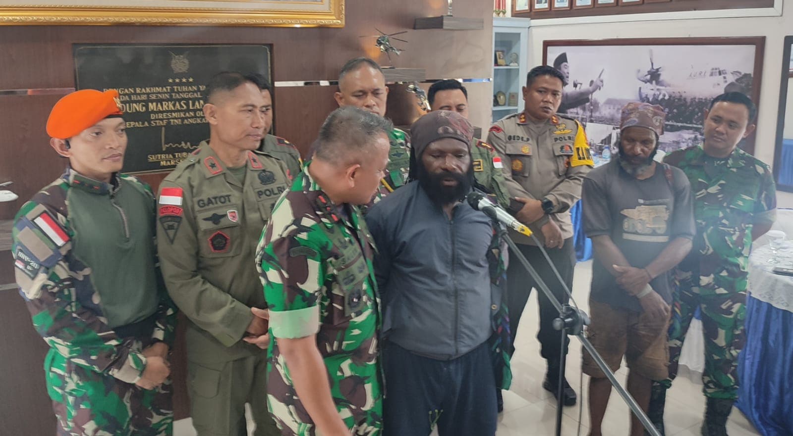 Ilustrasi berita PAPUA: Sempat Lari ke Alama, Kontraktor Puskesmas Yenggelo Nduga Ungkap Alasan 10 Pekerja Minta Dievakuasi ke Timika