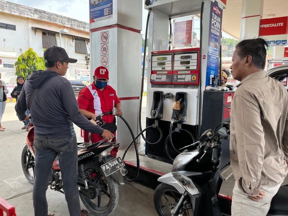 Ilustrasi berita PAPUA: Per 1 Juni 2023 Pertamax dan Dexlite Turun Harga, Ini Rincian Harga Terbaru BBM Pertamina di Wilayah Papua Maluku