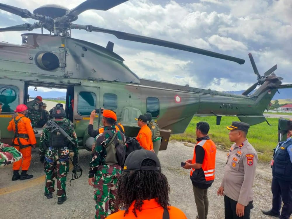 Ilustrasi berita PAPUA: Besok Pagi, Aparat Gabungan Kembali Berupaya Evakuasi Korban Pesawat SAM AIR di Yalimo