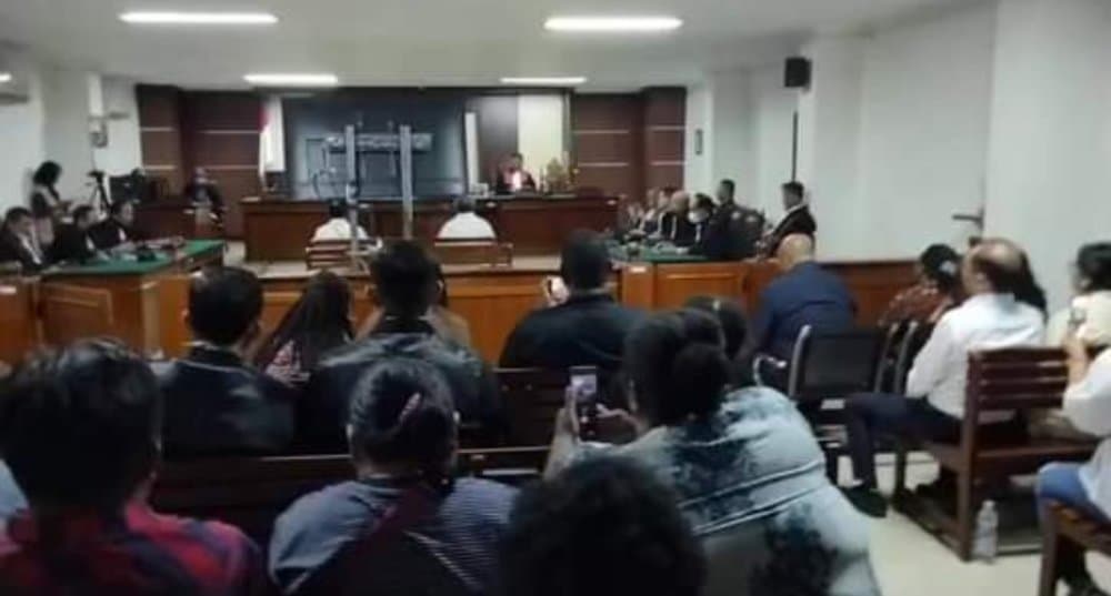 Ilustrasi berita MIMIKA: Bupati Nonaktif Mimika Eltinus Omaleng Divonis Bebas