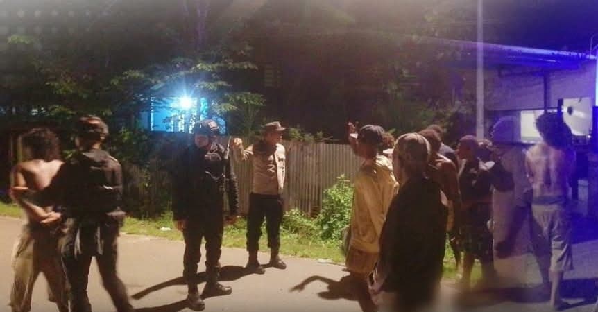 Ilustrasi berita MIMIKA: Pemuda Mabuk Diamankan Polisi Usai Lakukan Pemalangan Jalan Hasanuddin Timika