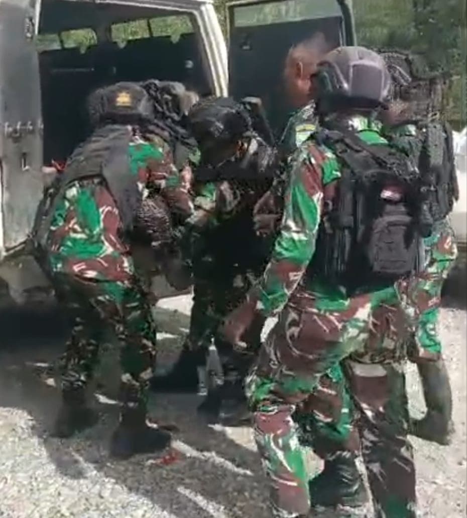 Ilustrasi berita MIMIKA: Satu Anggota TNI Gugur, Kapendam Cenderawasih Benarkan Insiden Penembakan di Mile 50 Distrik Tembagapura, Ada 3 Korban