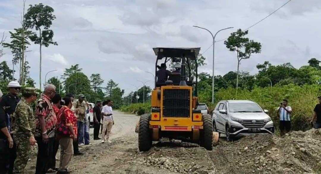 Ilustrasi berita MIMIKA: Berharap Diakomodir di APBD Perubahan, Pengaspalan Jalan Yan Magal Ditargetkan Rampung Tahun Ini