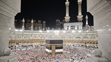 Ilustrasi berita INTERNASIONAL: Biaya Listrik Masjidil Haram Capai Rp69 Miliar per Bulan