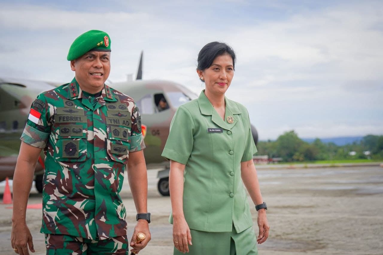 Ilustrasi berita NASIONAL: Tiba di Jayapura, Pangdam XVII/Cenderawasih Mayjen TNI Febriel Buyung Sikumbang Disambut Hangat Forkopimda Papua