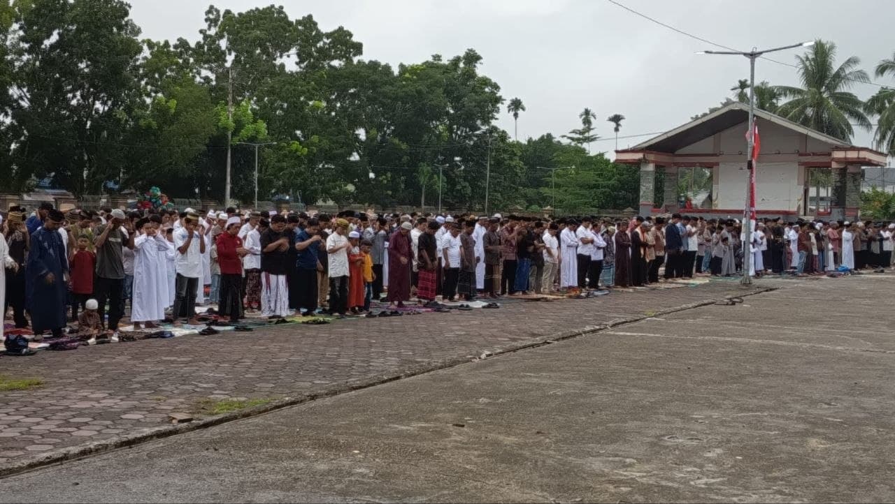 Ilustrasi berita MIMIKA: Rintik Hujan Tak Surutkan Kekhusyukan Salat Idul Adha 1447 H di Graha Eme Neme Yauware