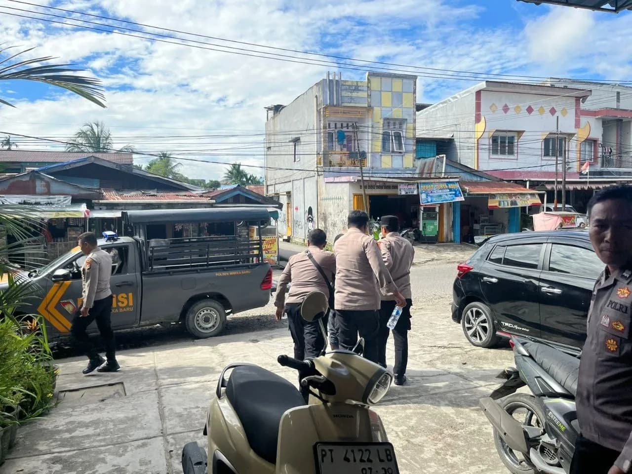 Ilustrasi berita Mimika: Pemuda Mabuk yang Incar Toko Emas di Jalan Bougenville Timika Berhasil Dibekuk Polisi