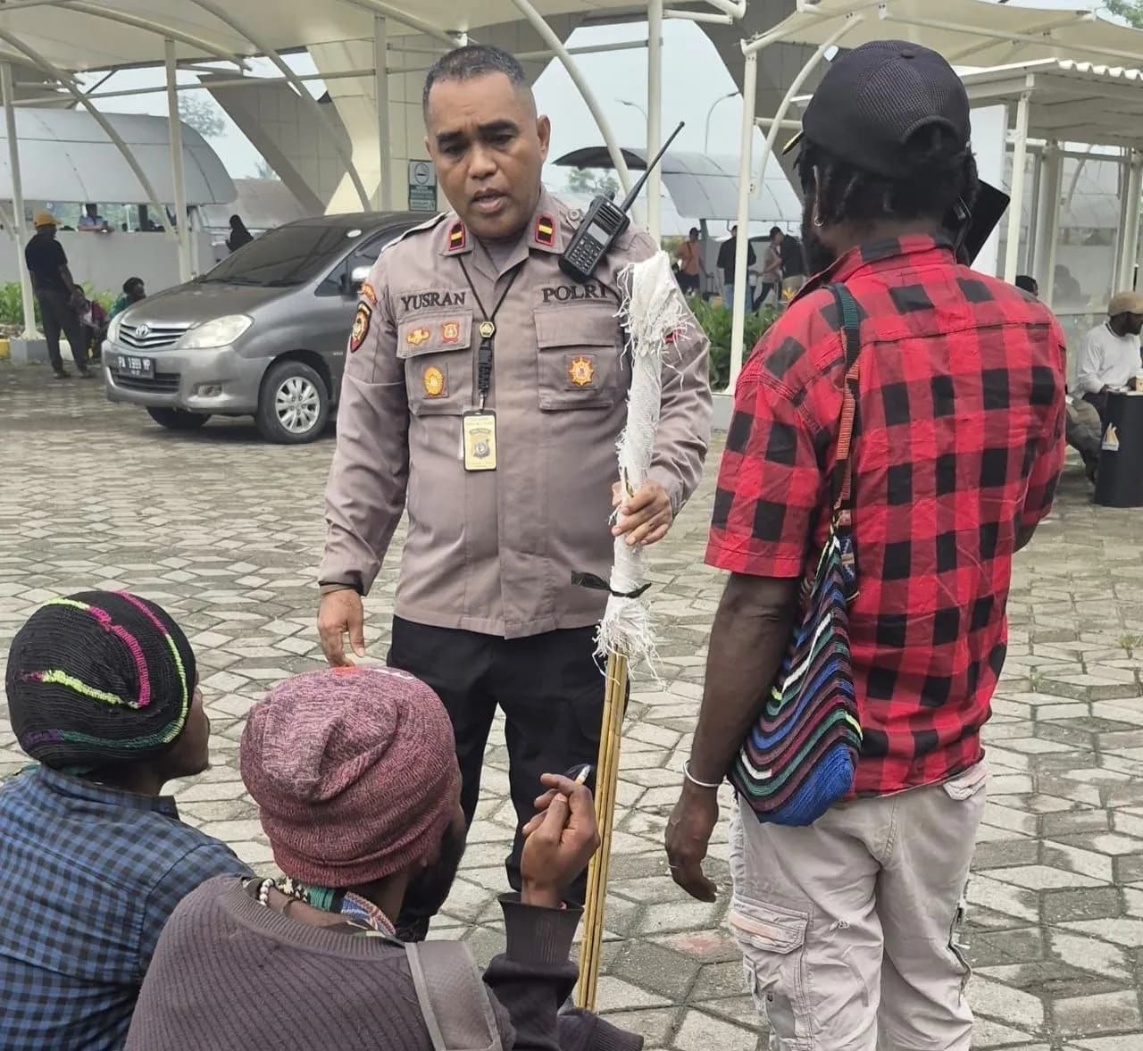 Ilustrasi berita Mimika: 20 Anak Panah Bawaan Penumpang dari Sugapa Diamankan Polisi di Bandara Mozes Kilangin Timika