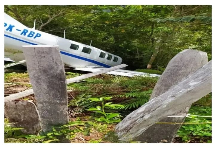 Ilustrasi berita BERITA UTAMA: Pilot Dievakuasi ke Enarotali Pakai Helikopter