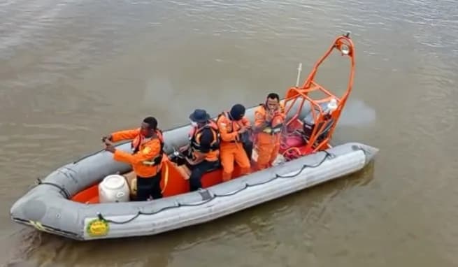 Ilustrasi berita MIMIKA: Kesaksian Penumpang Selamat, Tim SAR Kantongi Penyebab Longboat Tenggelam di Muara Amar