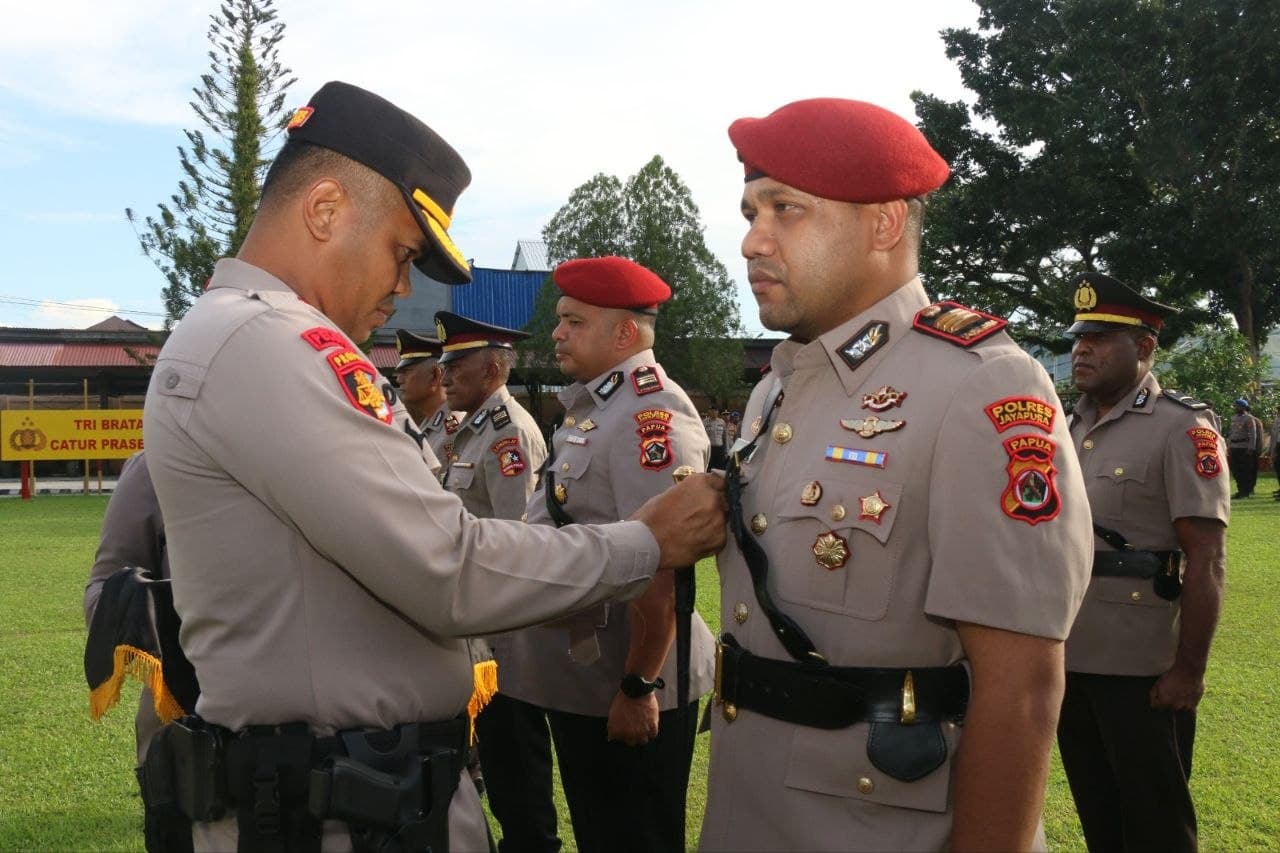 Ilustrasi berita Opini: Enam Pejabat Utama Polres Jayapura Diganti, Ini Nama-nama Mereka