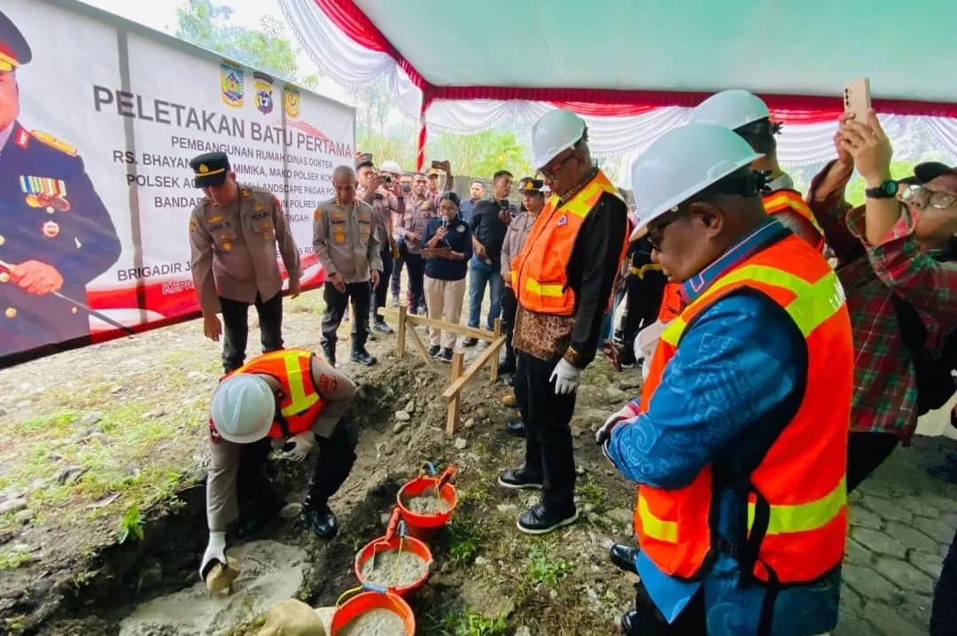 Ilustrasi berita BERITA UTAMA: Bupati John Rettob dan Kapolda Papua Tengah Letakkan Batu Pertama Pembangunan Fasilitas Kepolisian di Mimika