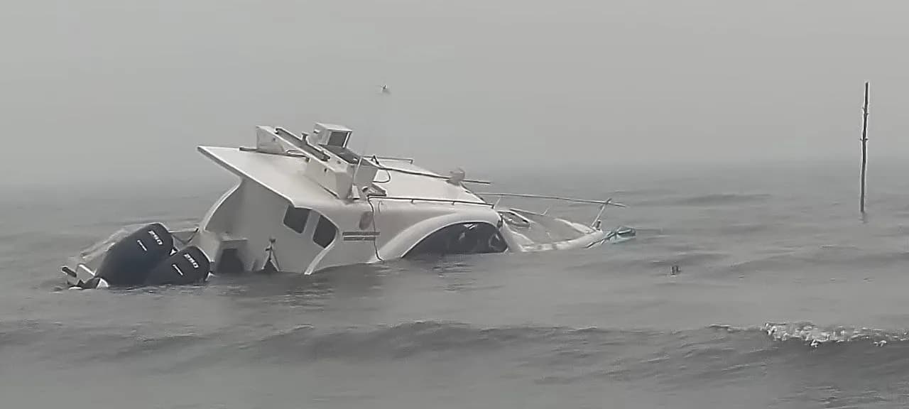Ilustrasi berita Pemerintahan: Speedboat yang Ditumpangi Sekda dan Anggota DPRD Fakfak Karam di Perairan Sorsel