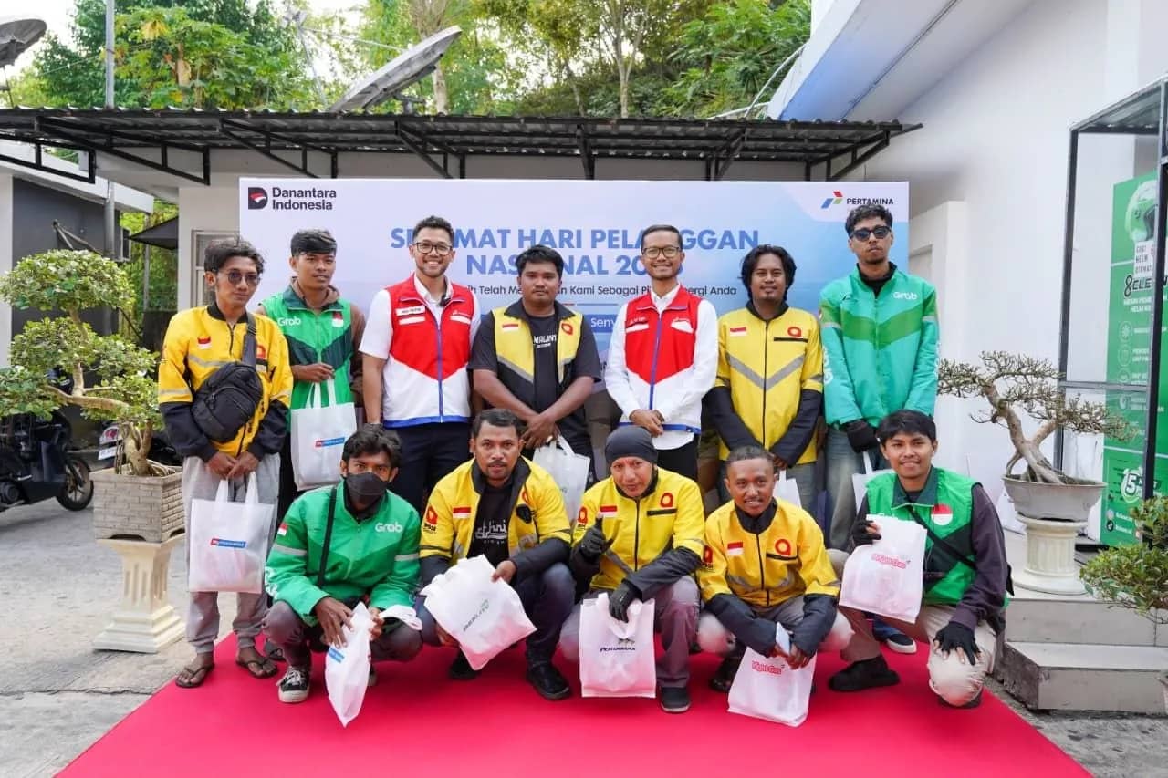 Pertamina Patra Niaga Regional Papua Maluku menyapa dan memberikan apresiasi kepada pelanggan dalam rangka Hari Pelanggan Nasional 2026.