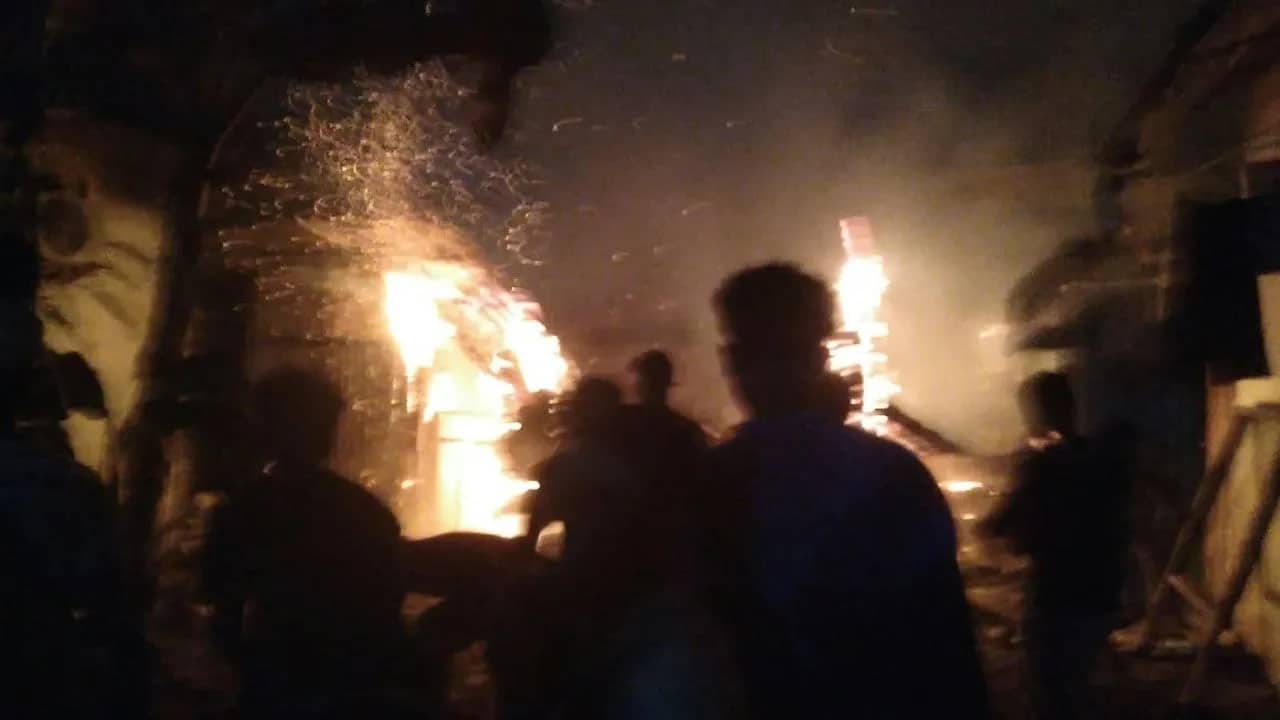 Ilustrasi berita Mimika: Rumah Kos di Nawaripi Depan Sekolah Kalam Kudus Timika Ludes Terbakar