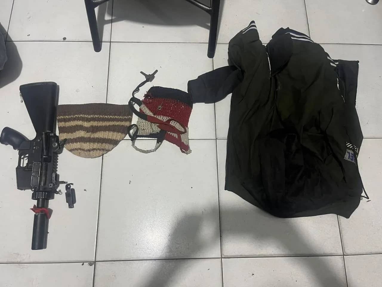 Ilustrasi berita JAYAPURA: Polisi Dalami Asal-usul Airsoft Gun Replika M16 yang Diamankan Usai Kecelakaan di Sentani