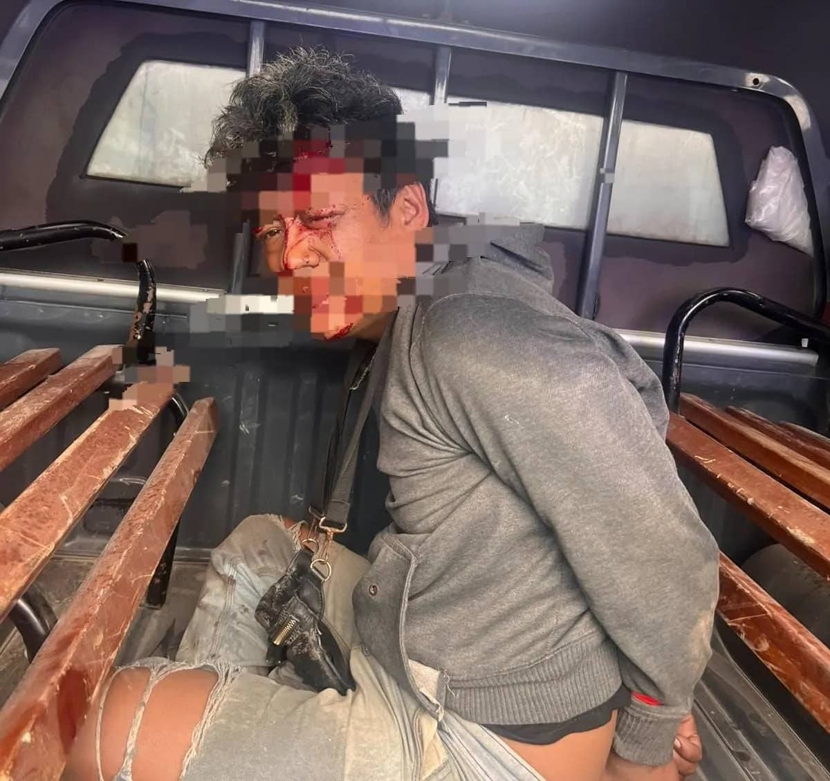 Pelaku penikaman saat diamankan polisi