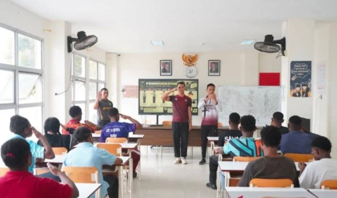 Ilustrasi berita Mimika: Mahasiswa Unhan Bekali Kedisipilinan Siswa Sekolah Rakyat 76 Mimika