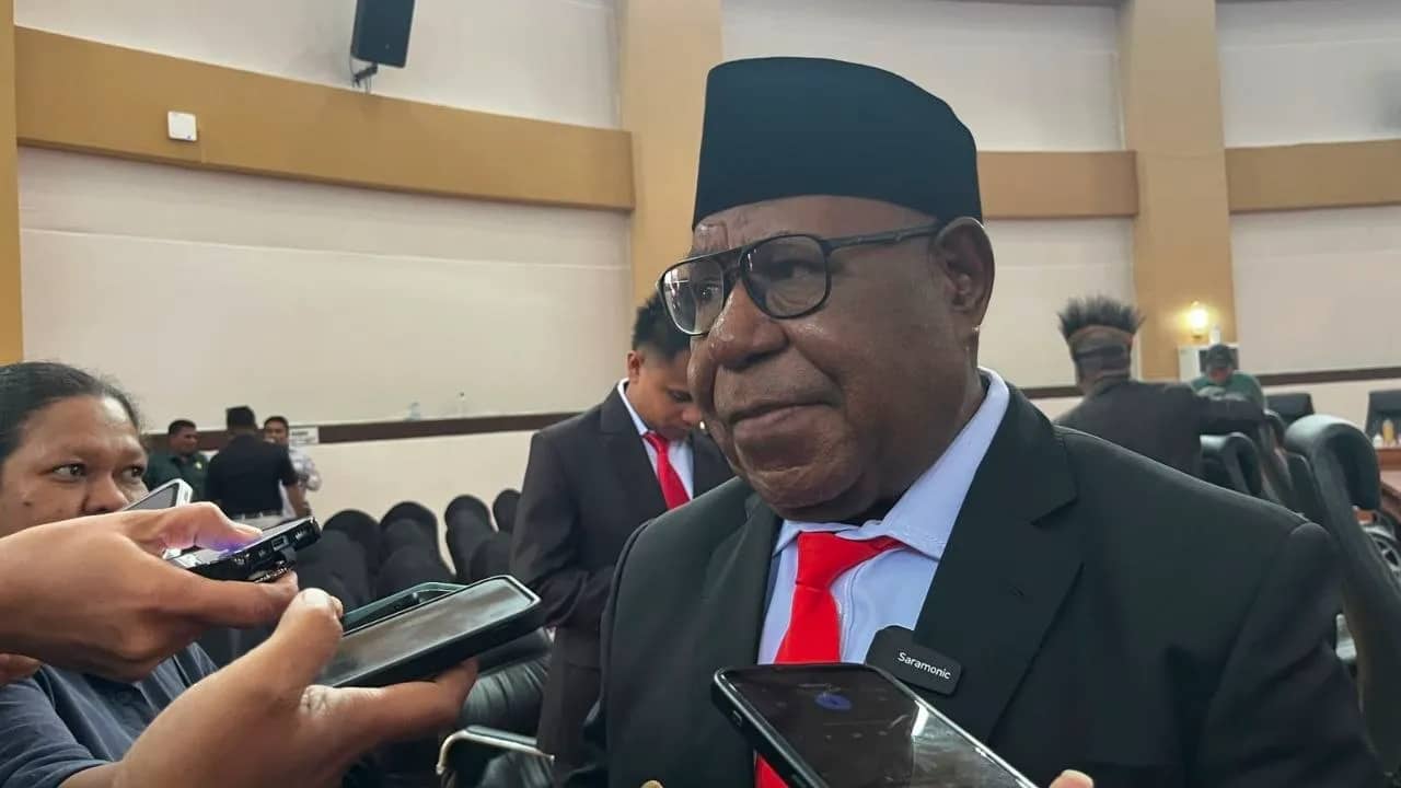 Wakil Bupati Mimika, Emanuel Kemong