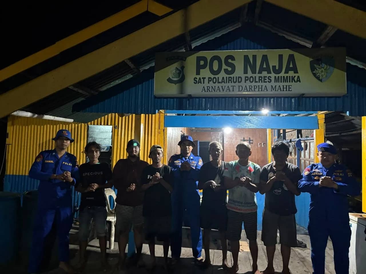 Enam orang yang terdiri dari lima ABK dan seorang penumpang KM Citra Harapan berhasil diselamatkan setelah kapal tersebut tenggelam di perairan Yapero.