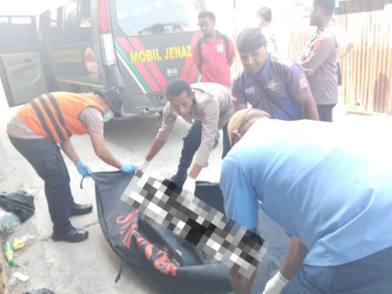 Jazad korban saat dievakuasi
