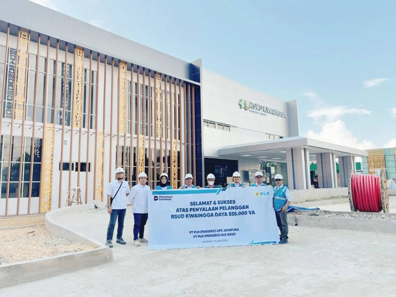 Ilustrasi berita Papua: Dukung Peningkatan Layanan Kesehatan di Keerom, PLN Pasok Daya 555 kVA untuk Gedung Baru RSUD Kwaingga