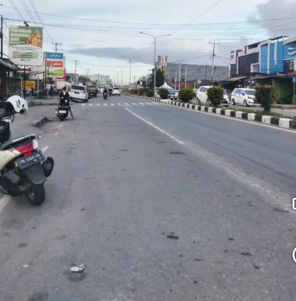 Ilustrasi berita Mimika: Kendaraan Overload Jadi Biang Kerok, Perbaikan Jalan Hasanudin Timika Telan Anggaran Rp 5 Miliar